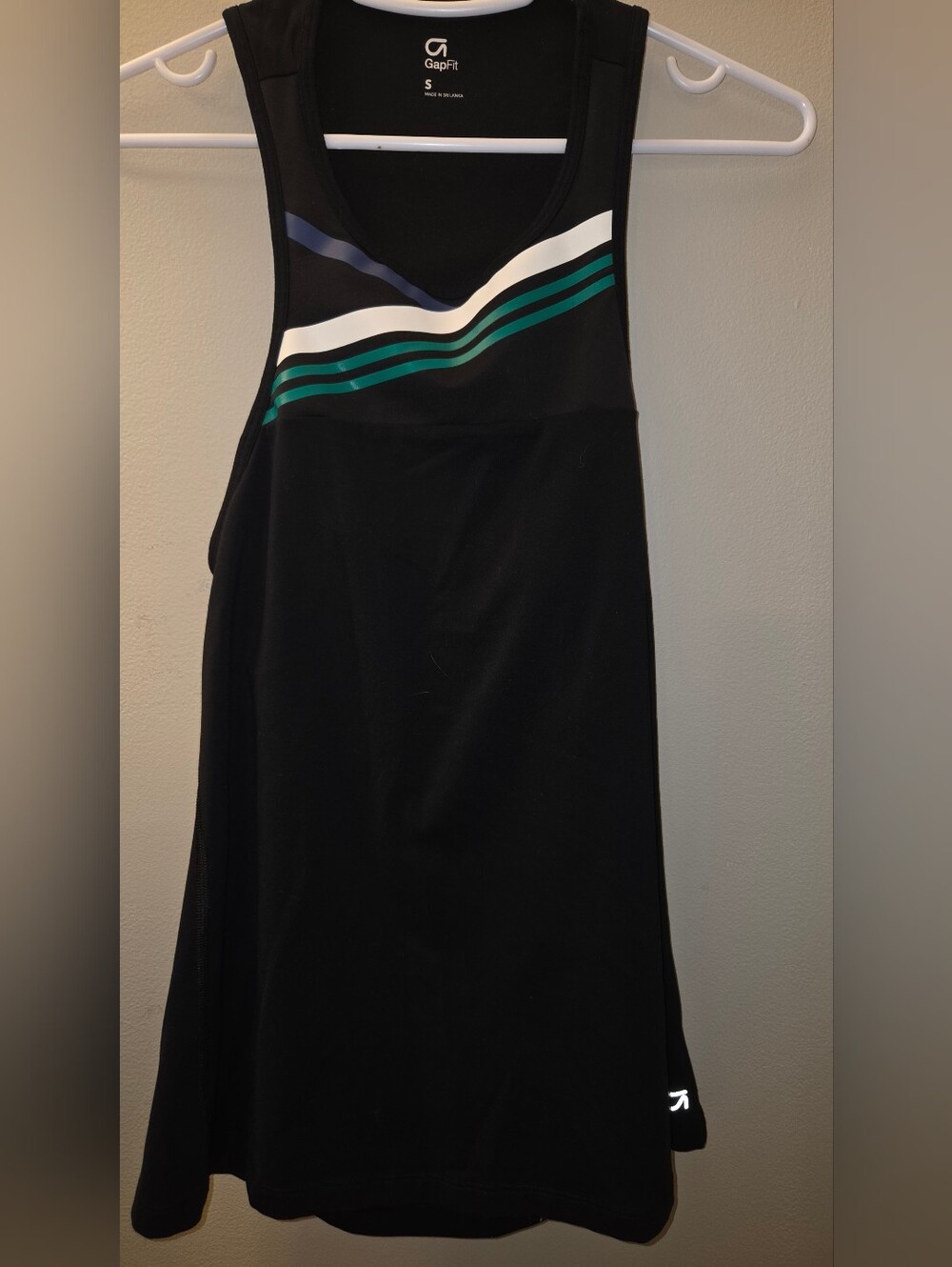 GapFit open back cutout workout tank Size Small